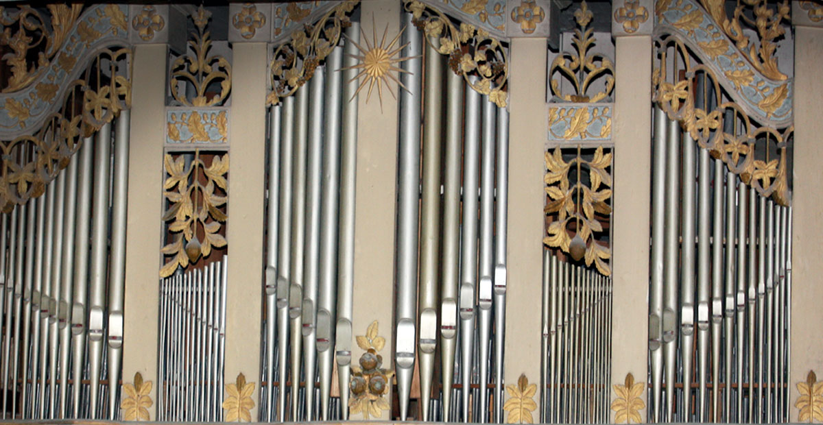 Georgi Schleifladenorgel von 1818 in der Dorfkirche Arnsgereuth