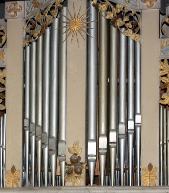 Georgi Schleifladenorgel von 1818 in der Dorfkirche Arnsgereuth