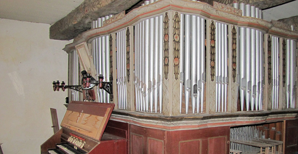 Hammer-Orgel von 1938 in der Dorfkirche Riebau (Sachsen-Anhalt)