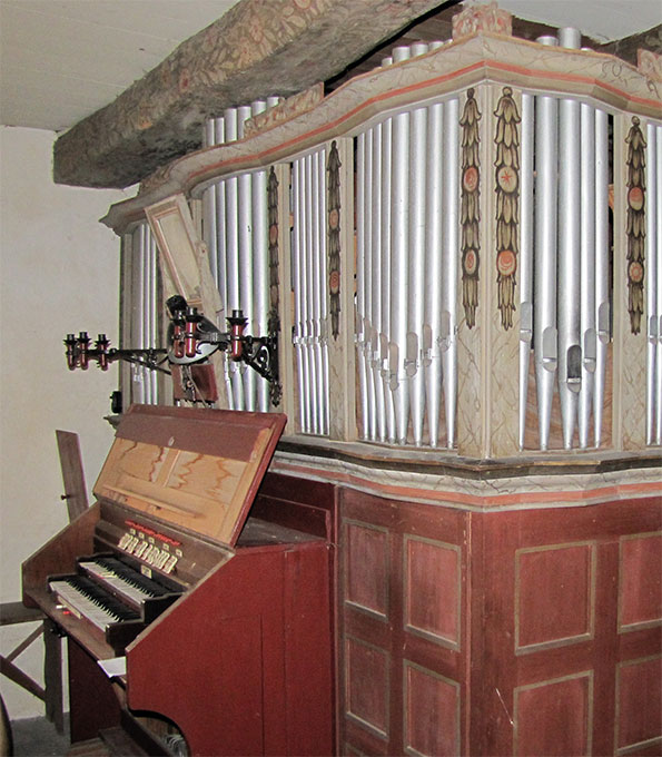 Hammer-Orgel von 1938 in der Dorfkirche Riebau (Sachsen-Anhalt)
