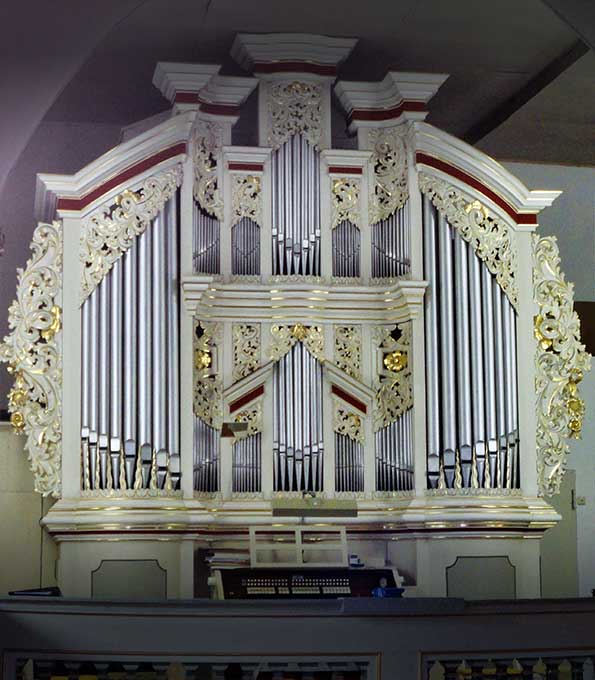 Heinze-Orgel von 1938 in der Nicolaikirche Bad Blankenburg (Thüringen) Heinze-Orgel von 1938 in der Nicolaikirche Bad Blankenburg (Thüringen)
