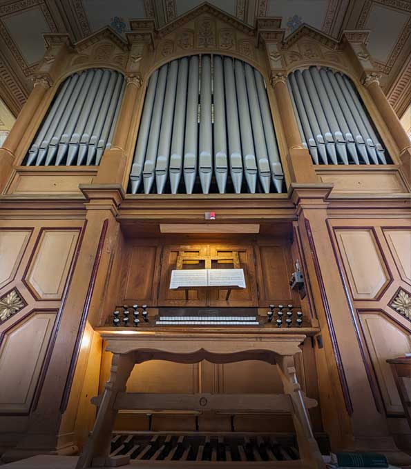 Eule-Orgel (1890) in der Dorfkirche Hermsdorf (Sachsen)
